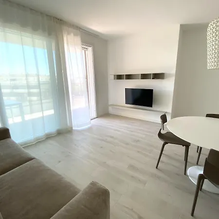 Apartment Light Palace 8 - Immobiliare Living *