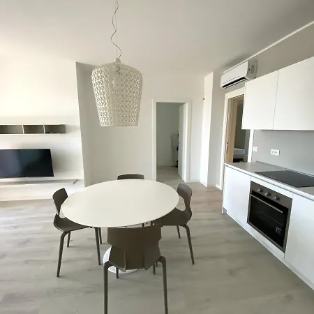 Light Palace 8 - Immobiliare Living Apartment